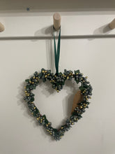 Load image into Gallery viewer, 🎄 Hanging Berrybud Heart
