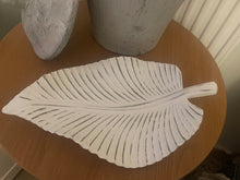 Load image into Gallery viewer, White Leaf Shaped Dish
