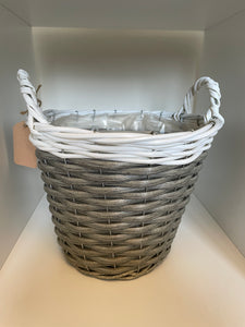 🎄 Grey And White Wicker Basket